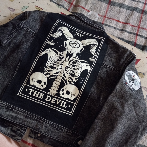 SOLD @MARKET! Nosferatu! Horror movie lovers cropped acid washed jacket - Picture 4 of 16
